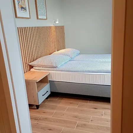 Apartman 13 *